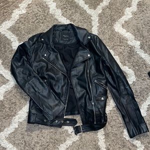 Black women’s leather jacket, small